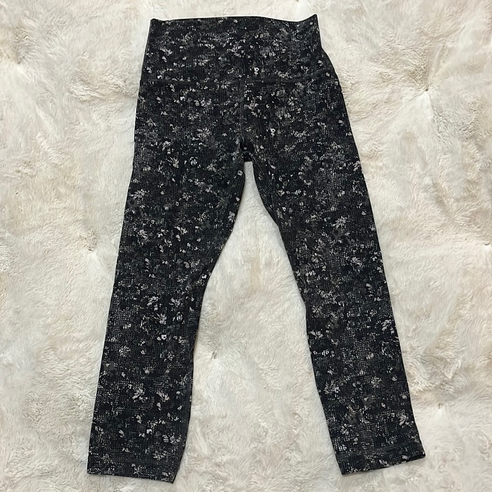 Lululemon Align Crop *21"
Equalized Multi